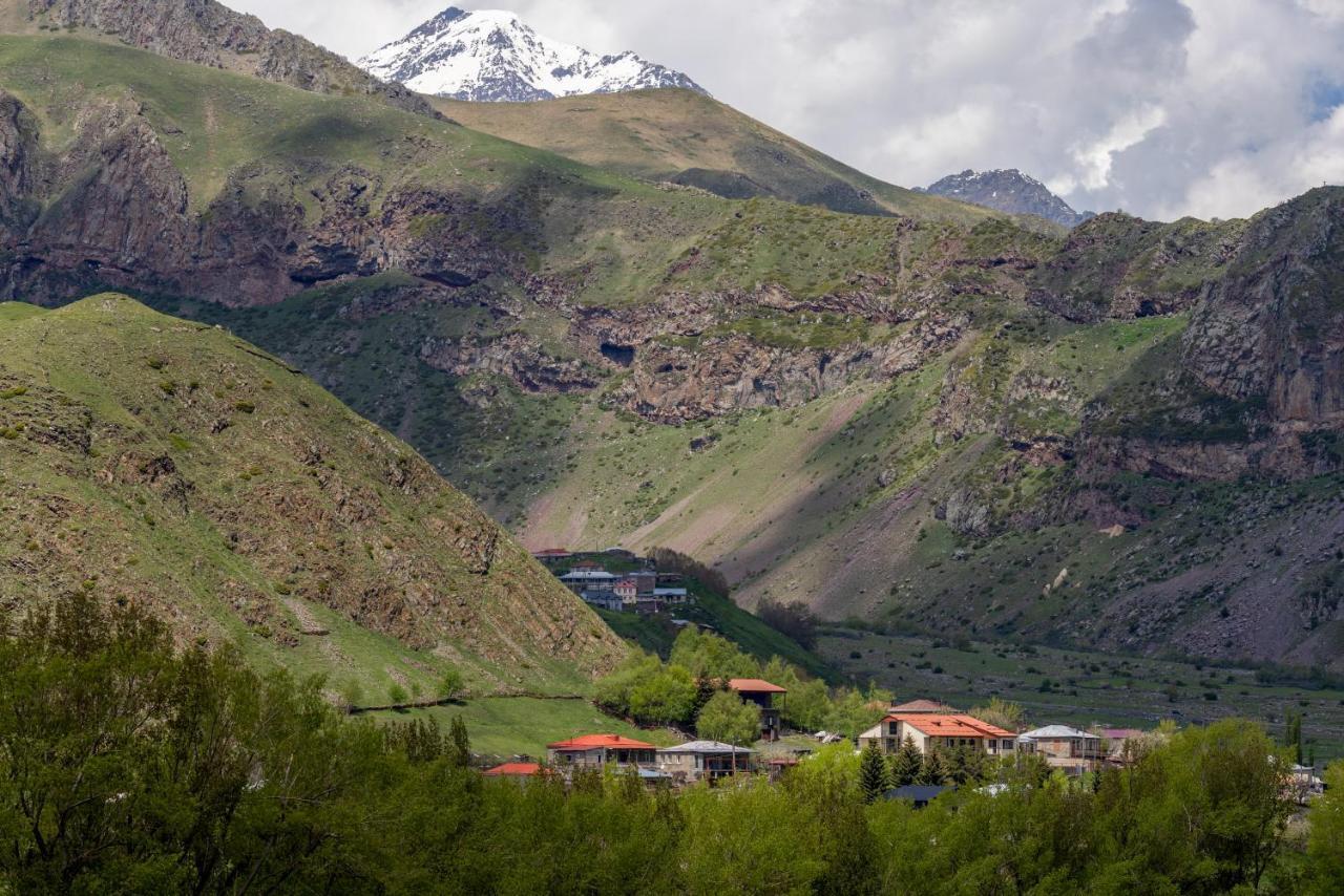 Gp Rooms Kazbegi Bagian luar foto